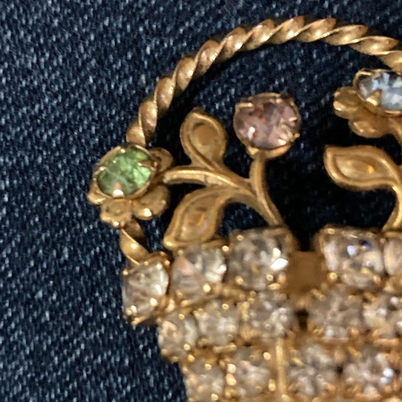 Beautiful Pin EUC - Picture 7 of 7